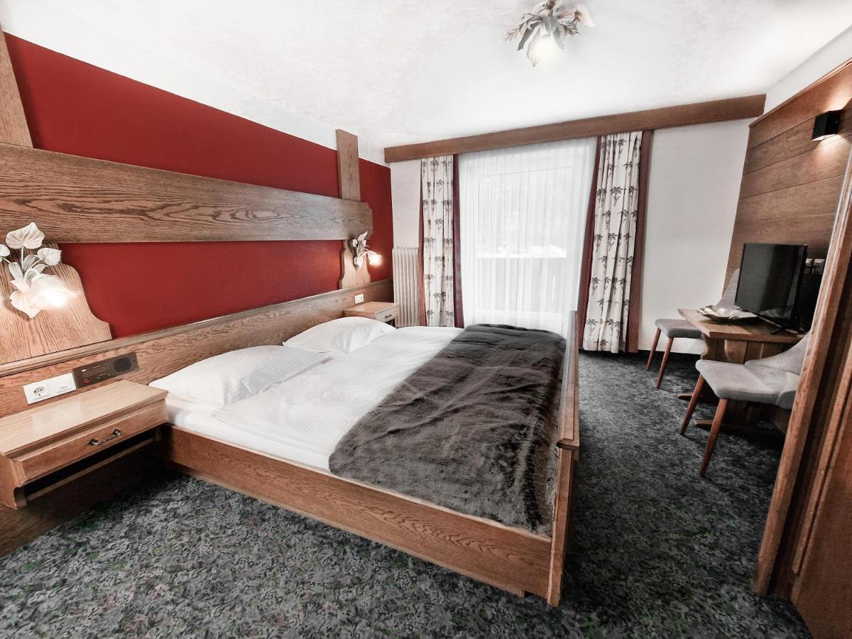 Hotel Laerchenhof Kaunertal Extérieur photo