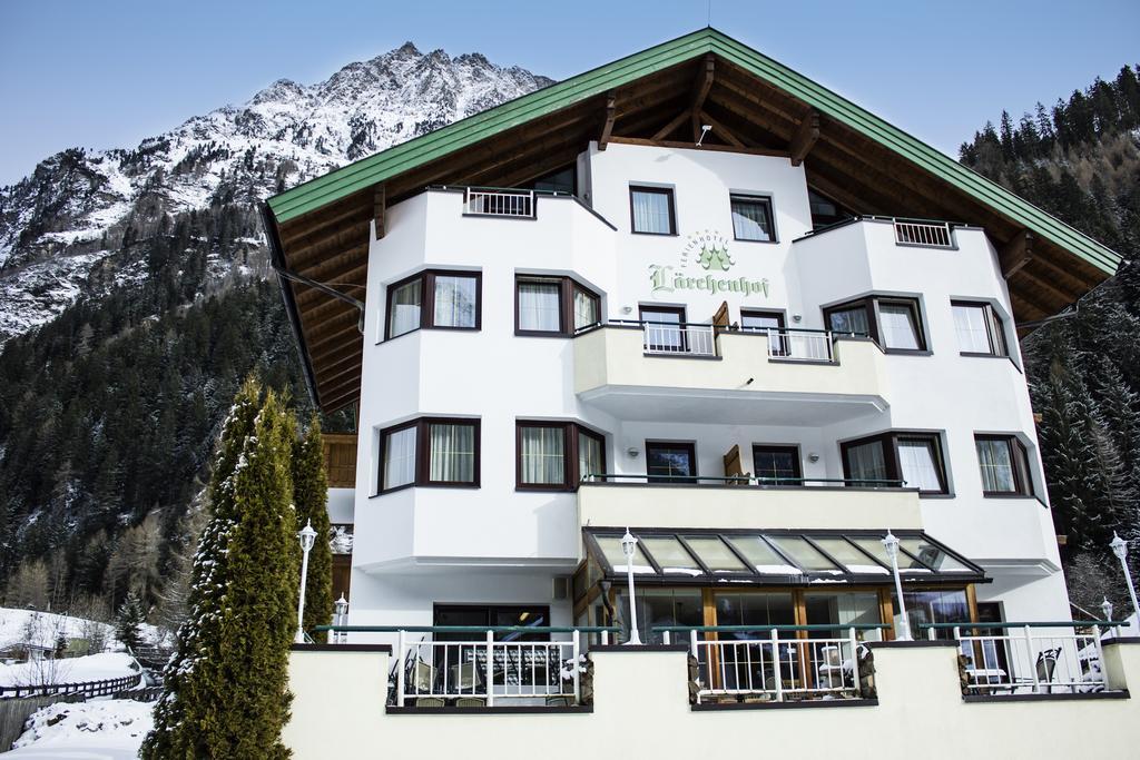 Hotel Laerchenhof Kaunertal Extérieur photo